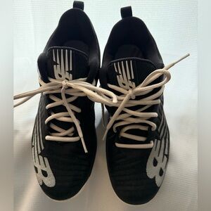 New Balance Black Sneakers with White Detailing(used) Men’s 8.5